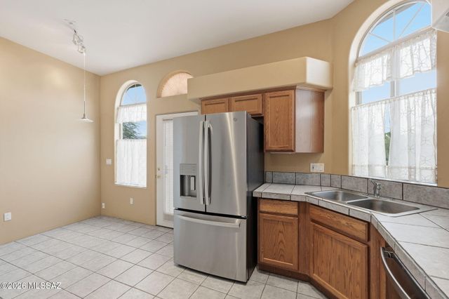 2359 W Via Di Silvio, Tucson, AZ 85741