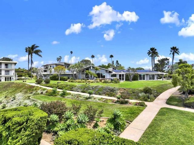 640 W Solana Circle 19, Solana Beach, CA 92075