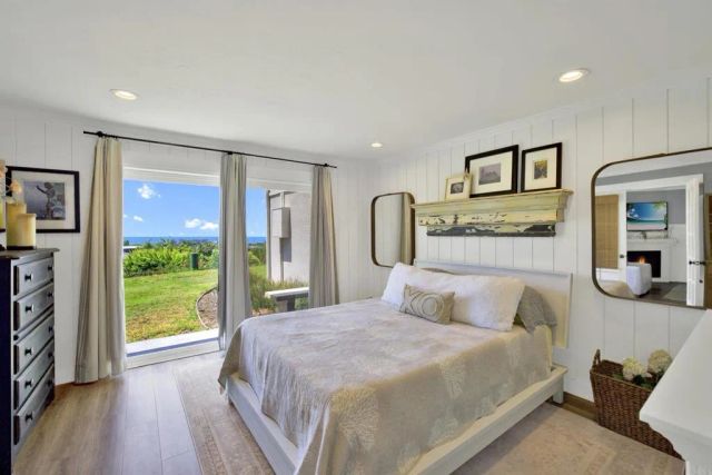 640 W Solana Circle 19, Solana Beach, CA 92075