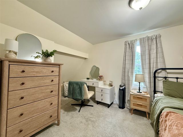 2045 MARKET Street, Erie, PA 16510