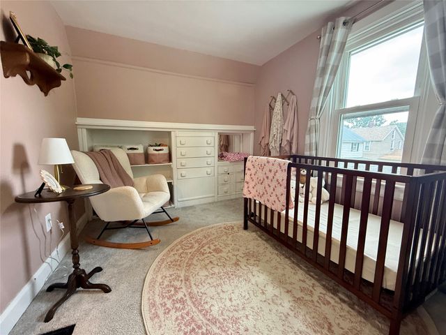 2045 MARKET Street, Erie, PA 16510
