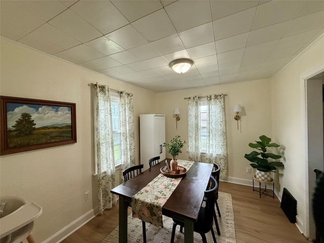 2045 MARKET Street, Erie, PA 16510