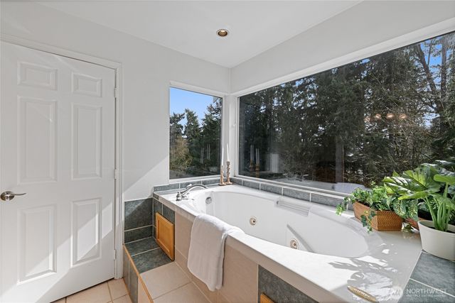 12421 6th Avenue NW, Gig Harbor, WA 98332