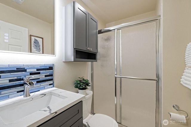 12421 6th Avenue NW, Gig Harbor, WA 98332