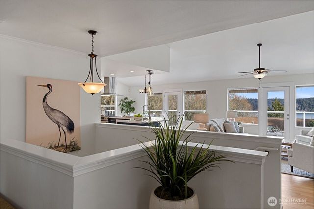 12421 6th Avenue NW, Gig Harbor, WA 98332