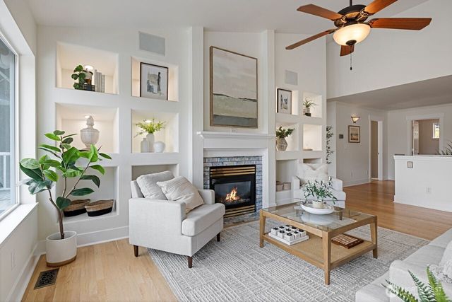 12421 6th Avenue NW, Gig Harbor, WA 98332