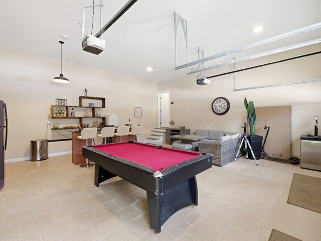 6 Wilshire Ln 6, Pelham, NH 03076