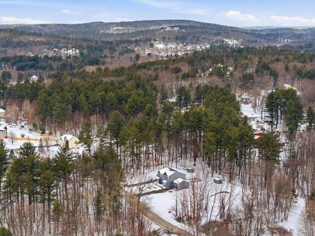 6 Wilshire Ln 6, Pelham, NH 03076