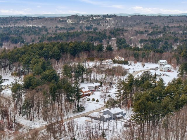 6 Wilshire Ln 6, Pelham, NH 03076