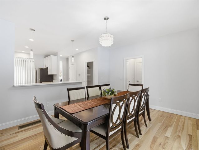 6 Wilshire Ln 6, Pelham, NH 03076