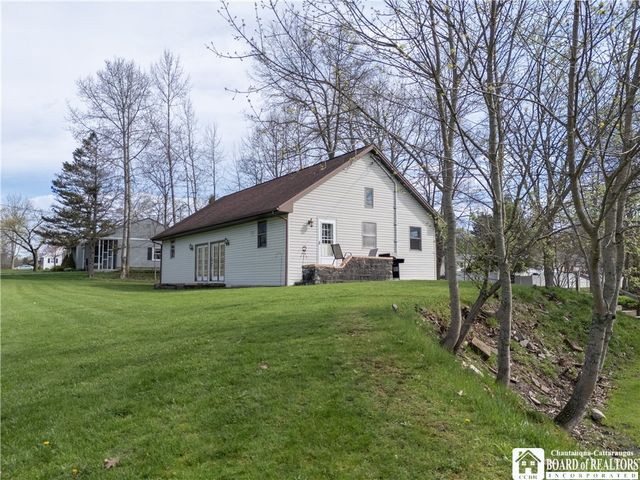 31 Hughes Street, Jamestown, NY 14701