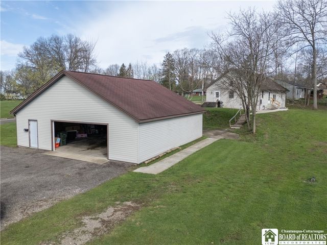 31 Hughes Street, Jamestown, NY 14701