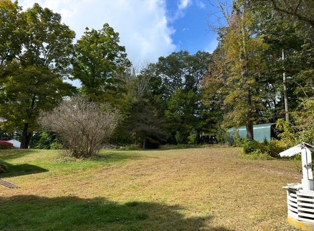 86 Main St, Douglas, MA 01516