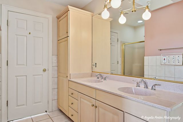 10711 Bull Valley Drive, Woodstock, IL 60098
