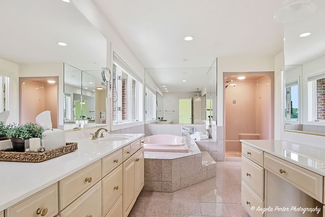 10711 Bull Valley Drive, Woodstock, IL 60098