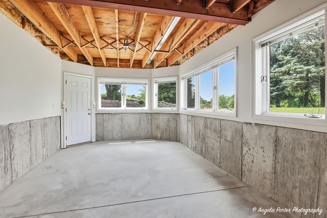 10711 Bull Valley Drive, Woodstock, IL 60098