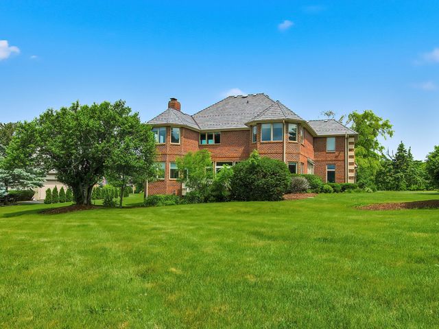 10711 Bull Valley Drive, Woodstock, IL 60098