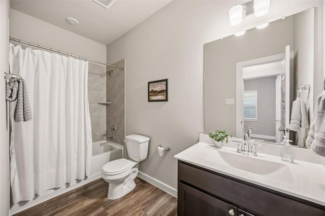 1173 Filly Creek Drive, Alvin, TX 77511