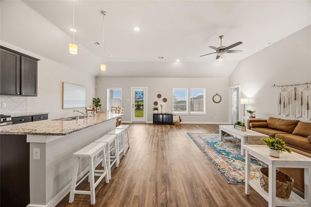 1173 Filly Creek Drive, Alvin, TX 77511