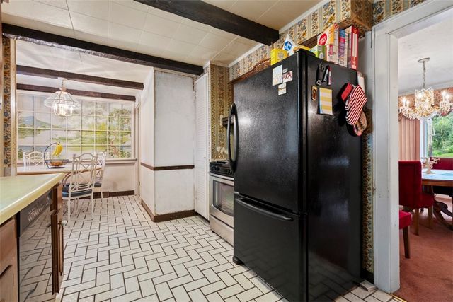 4606 Brownsville Rd, Whitehall, PA 15236