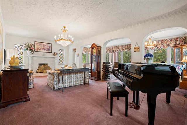 4606 Brownsville Rd, Whitehall, PA 15236