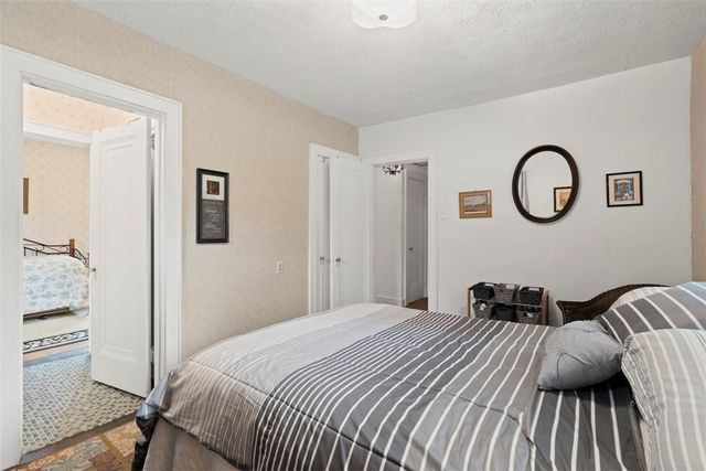 4606 Brownsville Rd, Whitehall, PA 15236