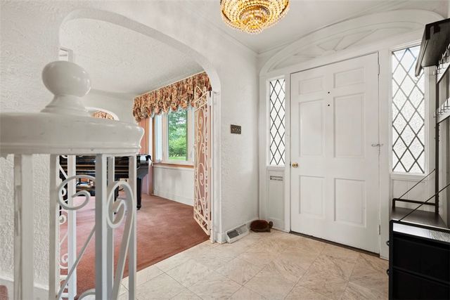 4606 Brownsville Rd, Whitehall, PA 15236