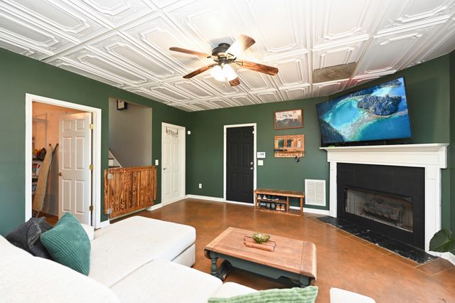 306 Michael Cir, Mount Juliet, TN 37122