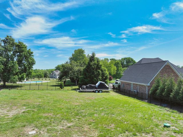 306 Michael Cir, Mount Juliet, TN 37122