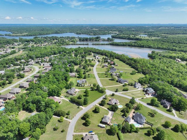 306 Michael Cir, Mount Juliet, TN 37122