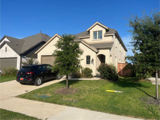 934 Ford Drive, Heartland, TX 75126