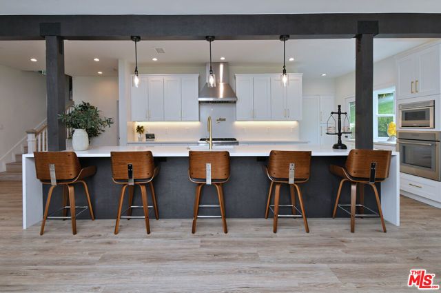 16142 Bayberry Place, Sherman Oaks, CA 91403