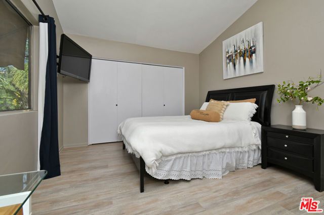 16142 Bayberry Place, Sherman Oaks, CA 91403