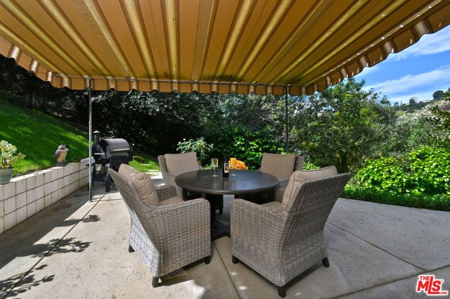 16142 Bayberry Place, Sherman Oaks, CA 91403