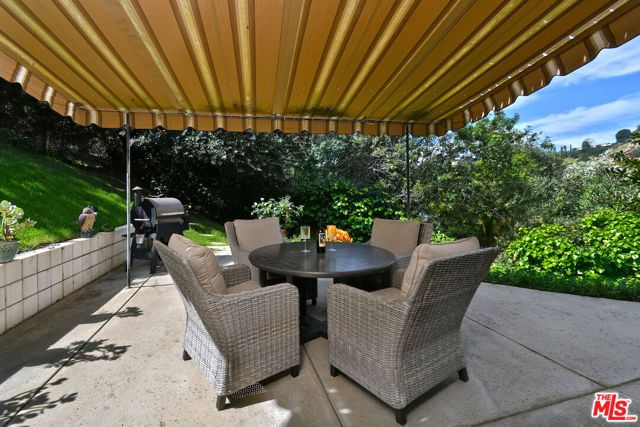 16142 Bayberry Place, Sherman Oaks, CA 91403