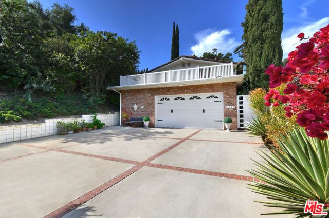 16142 Bayberry Place, Sherman Oaks, CA 91403