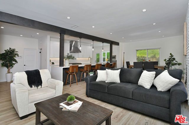 16142 Bayberry Place, Sherman Oaks, CA 91403