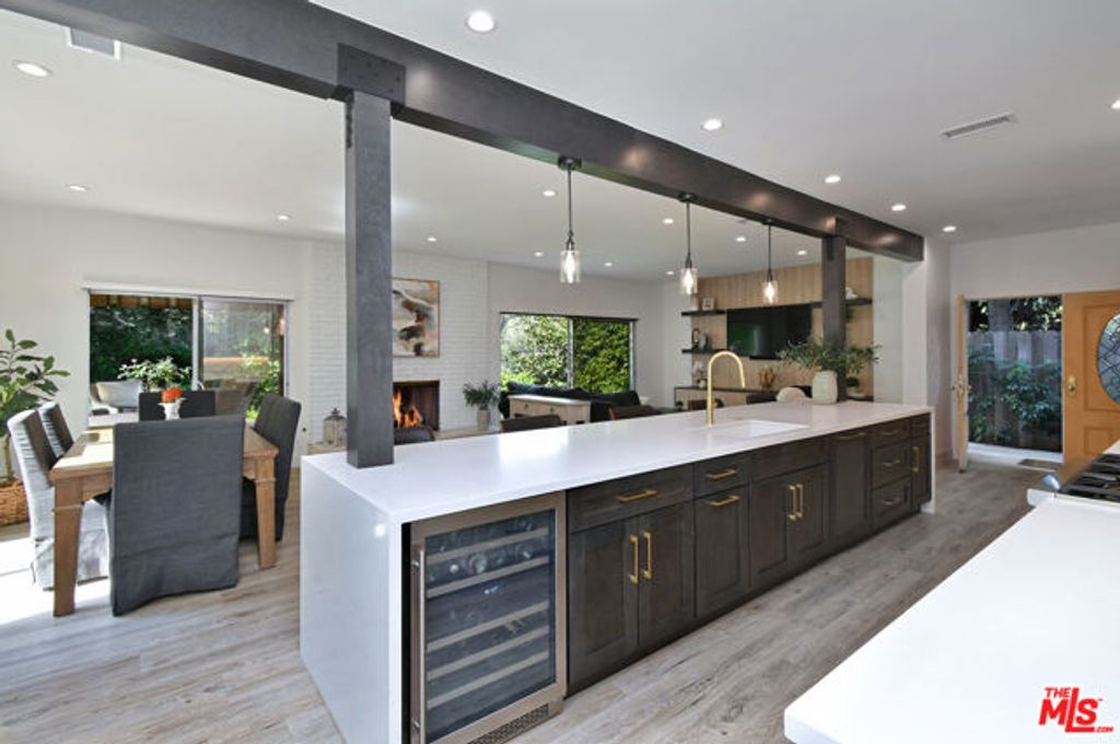 16142 Bayberry Place, Sherman Oaks, CA 91403