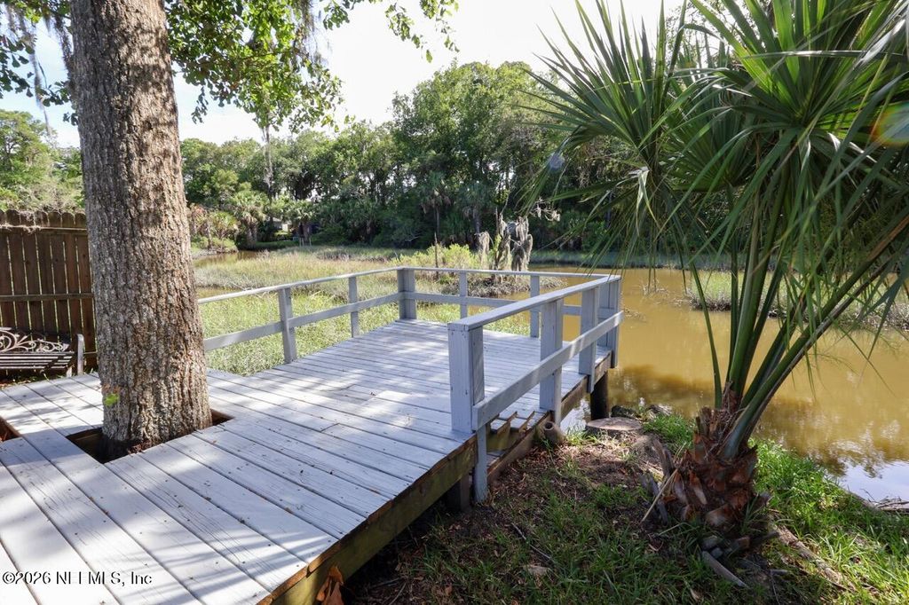 2140 FEATHERWOOD Drive W, Jacksonville, FL 32233
