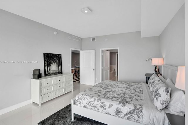 400 Sunny Isles Blvd 2021, Sunny Isles Beach, FL 33160