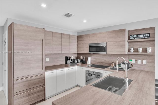 400 Sunny Isles Blvd 2021, Sunny Isles Beach, FL 33160