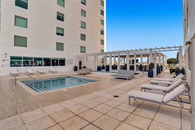 400 Sunny Isles Blvd 2021, Sunny Isles Beach, FL 33160