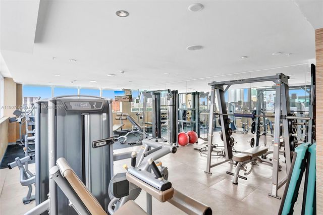 400 Sunny Isles Blvd 2021, Sunny Isles Beach, FL 33160