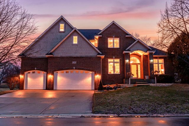 15196 Wood Duck Trail NW, Prior Lake, MN 55372