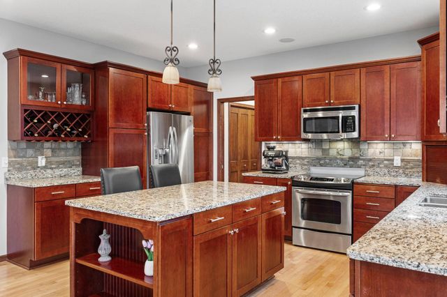 15196 Wood Duck Trail NW, Prior Lake, MN 55372