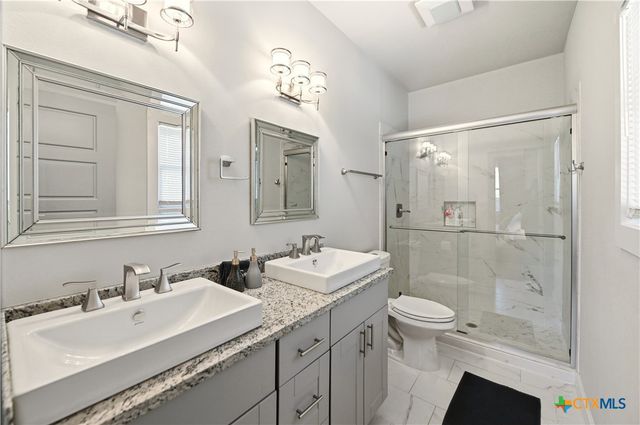 419 N Hackberry Street, San Antonio, TX 78202