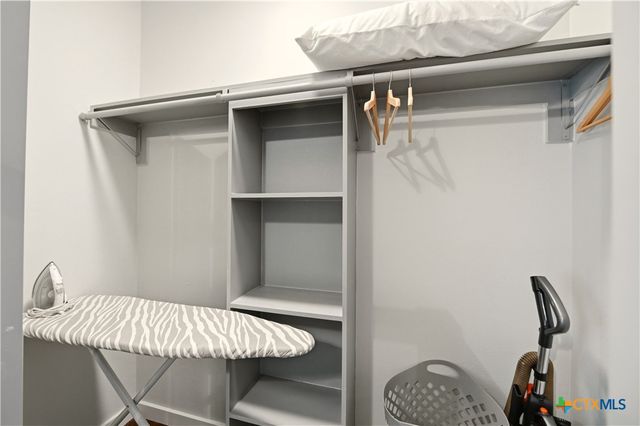 419 N Hackberry Street, San Antonio, TX 78202