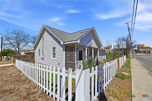 419 N Hackberry Street, San Antonio, TX 78202