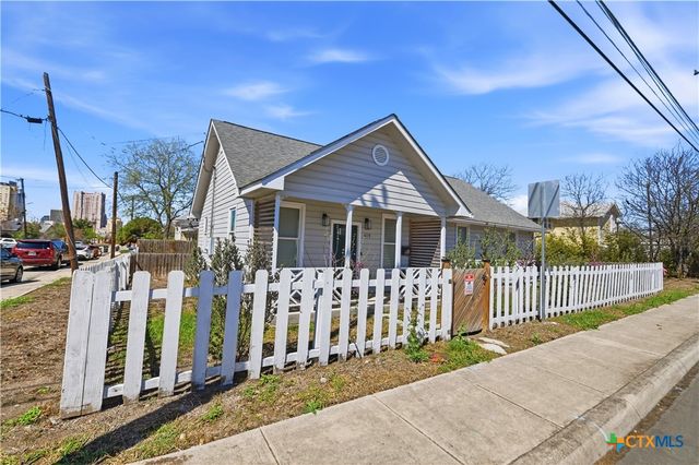 419 N Hackberry Street, San Antonio, TX 78202