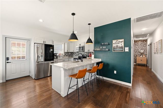 419 N Hackberry Street, San Antonio, TX 78202